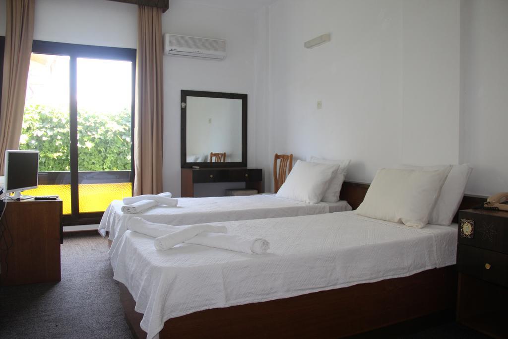 Kabasakal Hotel เซสเม ภายนอก รูปภาพ